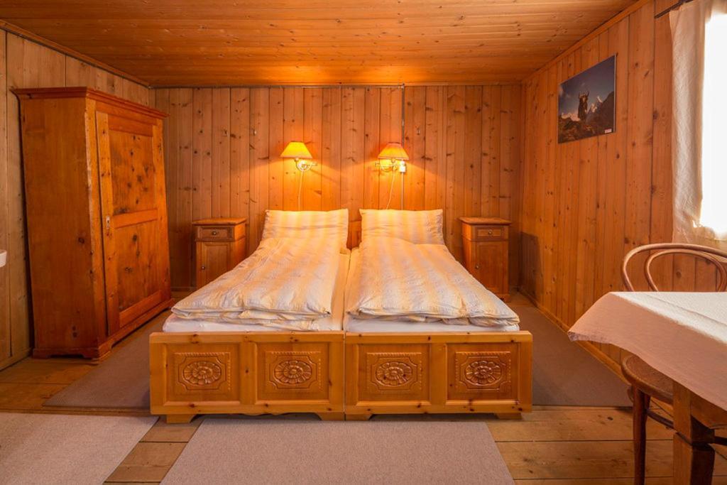 Gasthaus Alpenrose Juf Hotell Eksteriør bilde