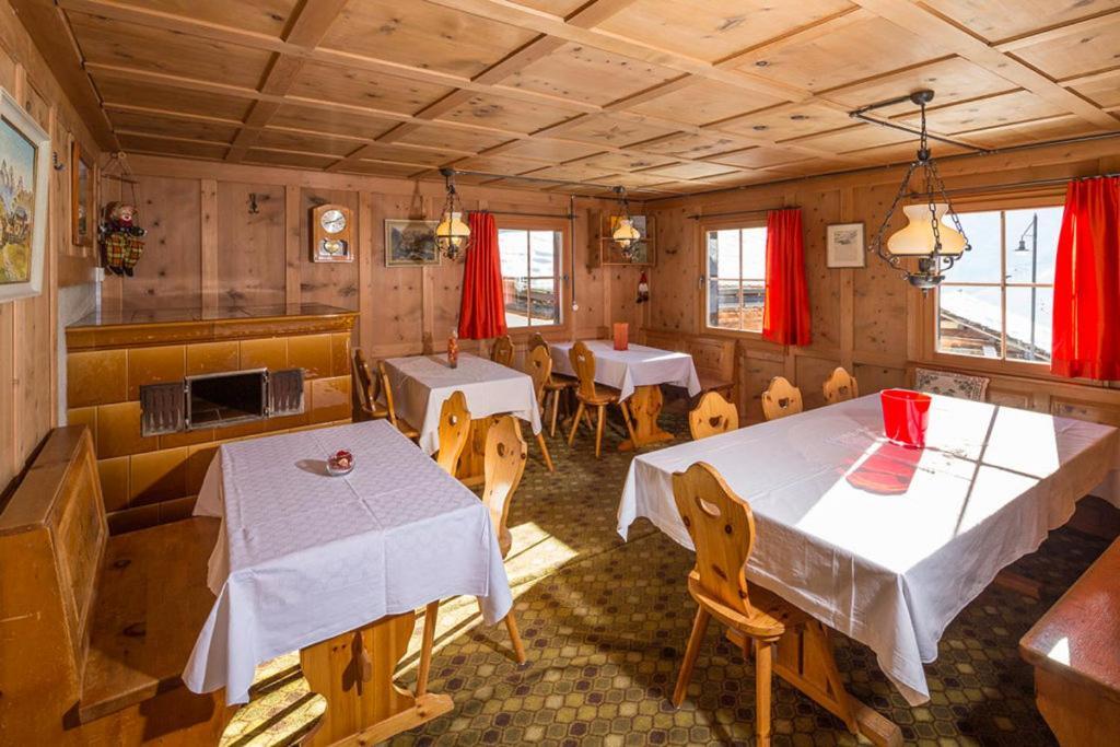 Gasthaus Alpenrose Juf Hotell Eksteriør bilde