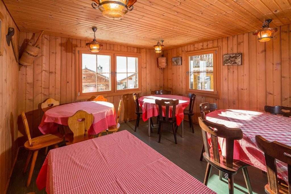 Gasthaus Alpenrose Juf Hotell Eksteriør bilde
