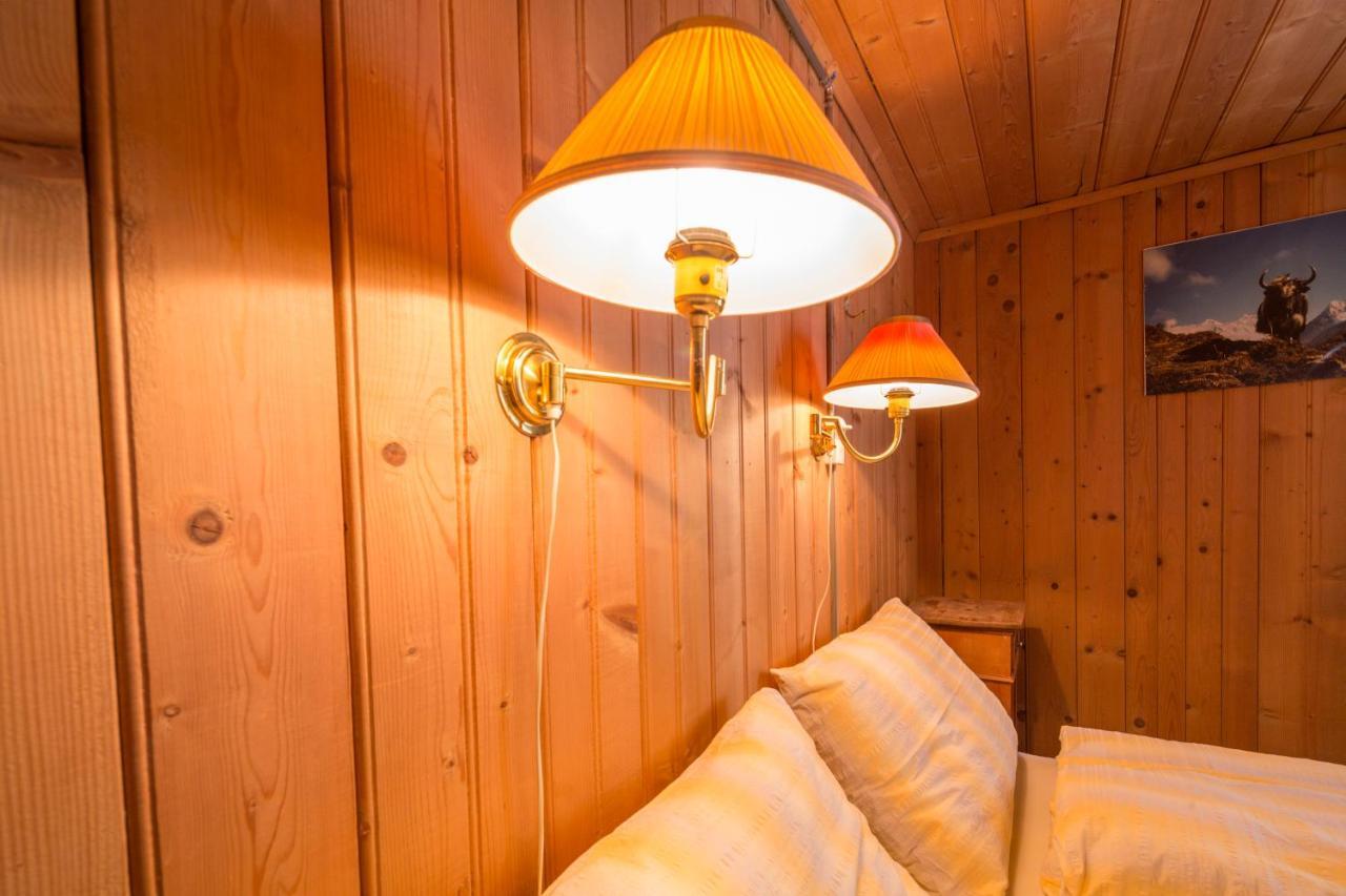 Gasthaus Alpenrose Juf Hotell Eksteriør bilde