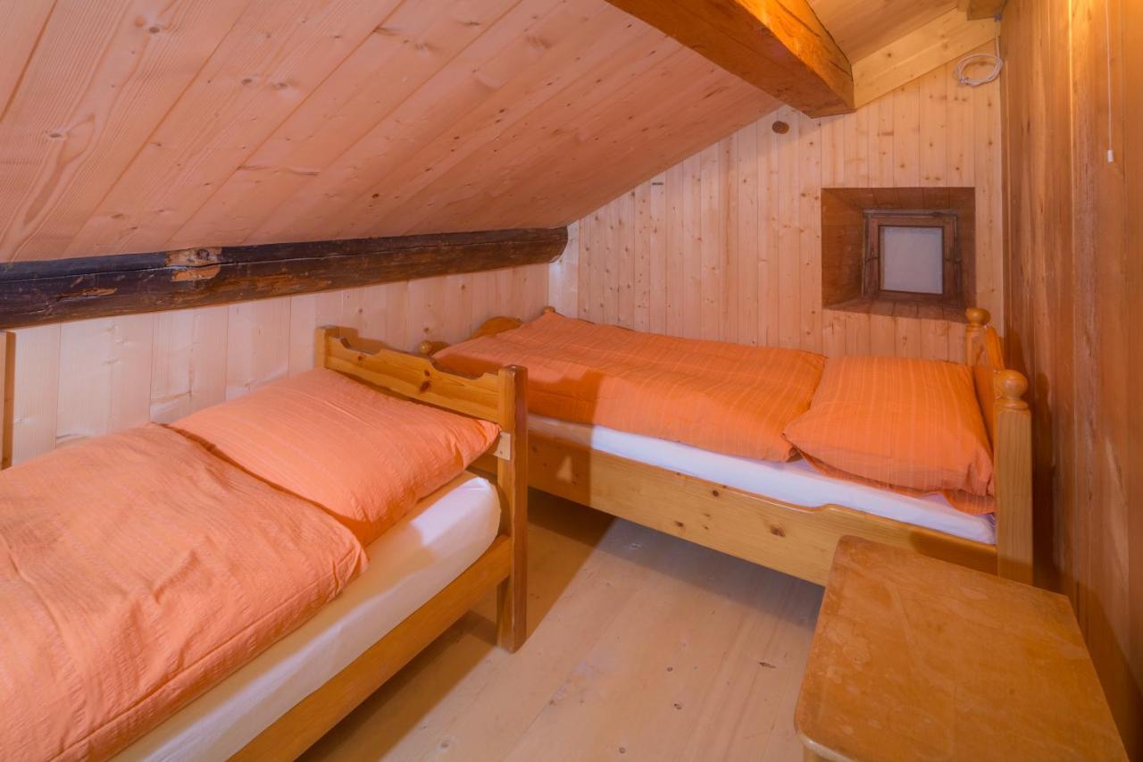 Gasthaus Alpenrose Juf Hotell Eksteriør bilde