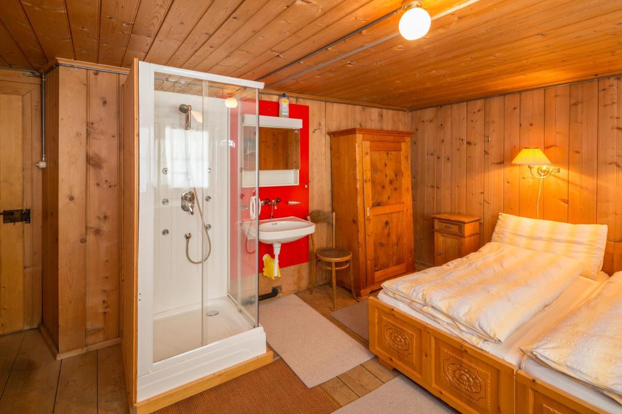 Gasthaus Alpenrose Juf Hotell Eksteriør bilde