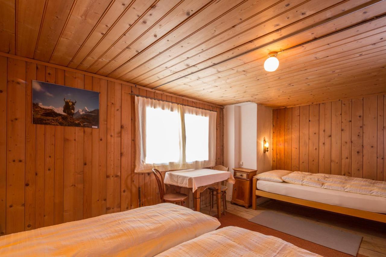 Gasthaus Alpenrose Juf Hotell Eksteriør bilde